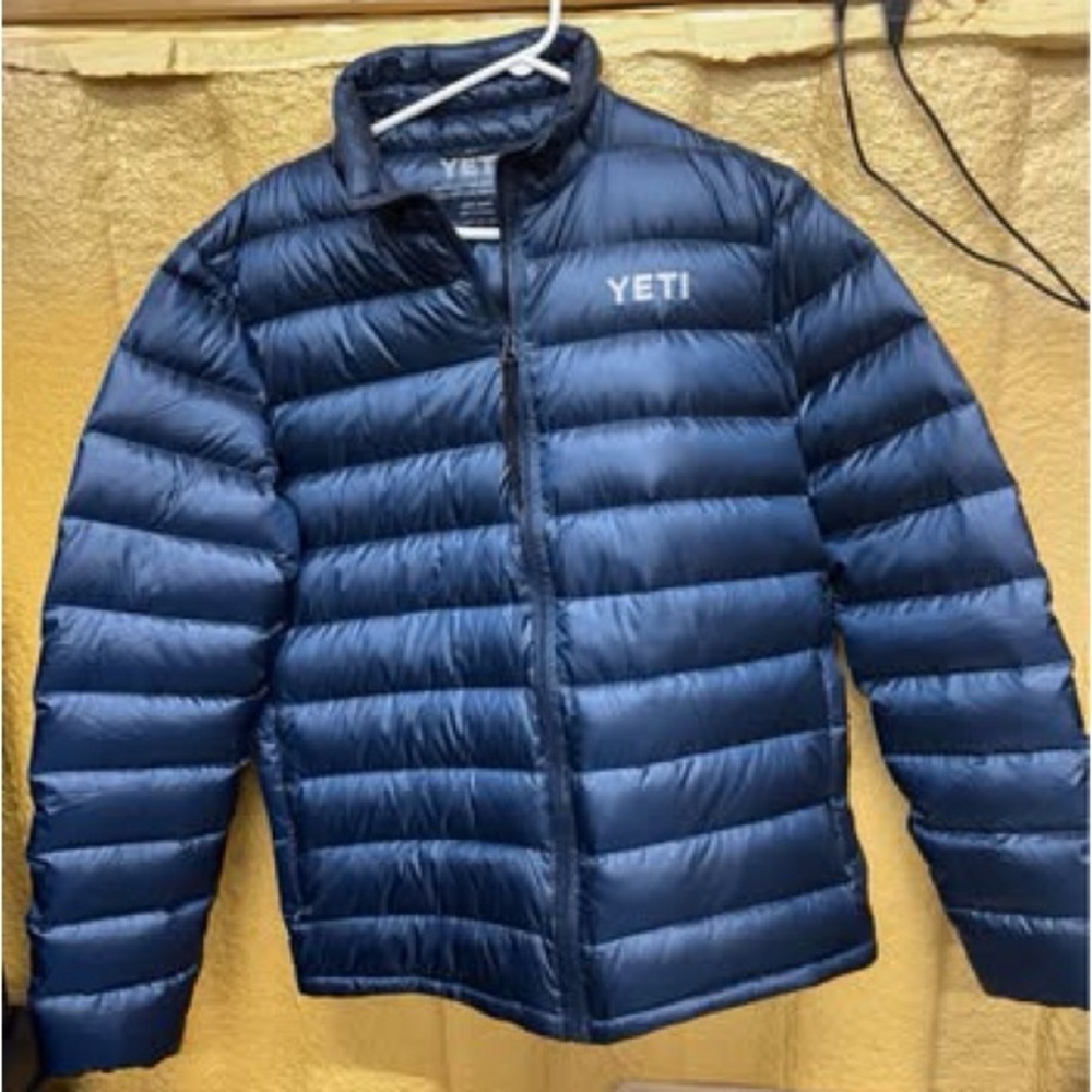 Yeti Men's Navy Puffer Jacket